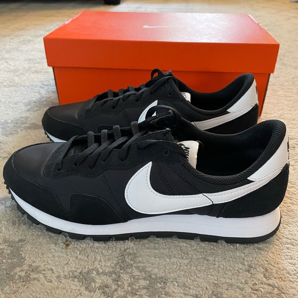 Nike Air Pegasus 83 - Men’s size 9